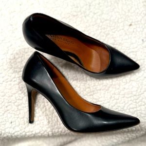 Christian Siriano black pumps